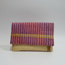 Cargar imagen en el visor de la galería, Bolso Clutch de Henequén (varios diseños)