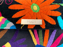 Cargar imagen en el visor de la galería, Clutch Tenango Multicolor
