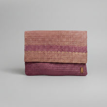 Cargar imagen en el visor de la galería, Bolso Clutch de Henequén (varios diseños)
