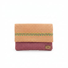 Cargar imagen en el visor de la galería, Bolso Clutch de Henequén (varios diseños)
