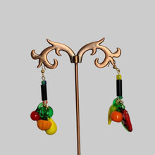 Cargar imagen en el visor de la galería, Aretes Fruta
