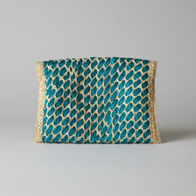 Cargar imagen en el visor de la galería, Clutch panal aqua
