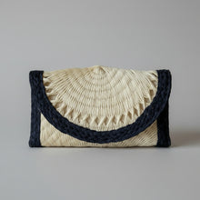 Cargar imagen en el visor de la galería, Clutch abanico
