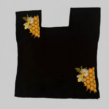 Cargar imagen en el visor de la galería, Blusa Panal de Abejas
