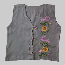 Cargar imagen en el visor de la galería, Chaleco Inspiración Flores
